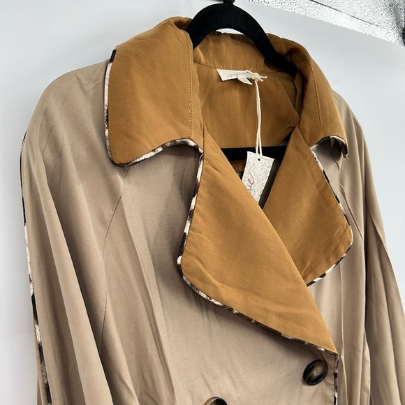 NWT Mystree Trench Coat Khaki Mustard Belted Pockets Flowing Detailed Piping - Picture 8 of 13